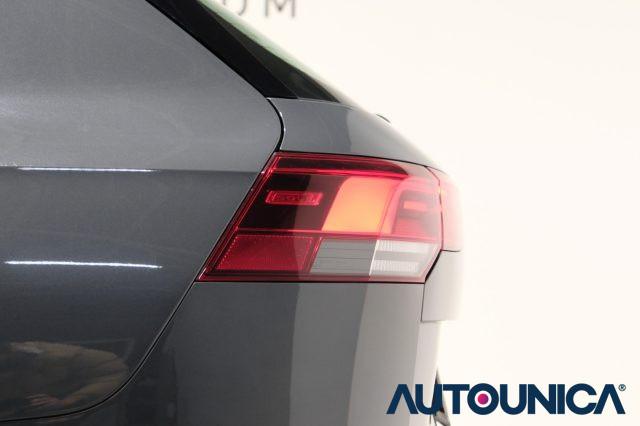 VOLKSWAGEN Golf Variant 1.0 ETSI EVO DSG LIFE FULL LED