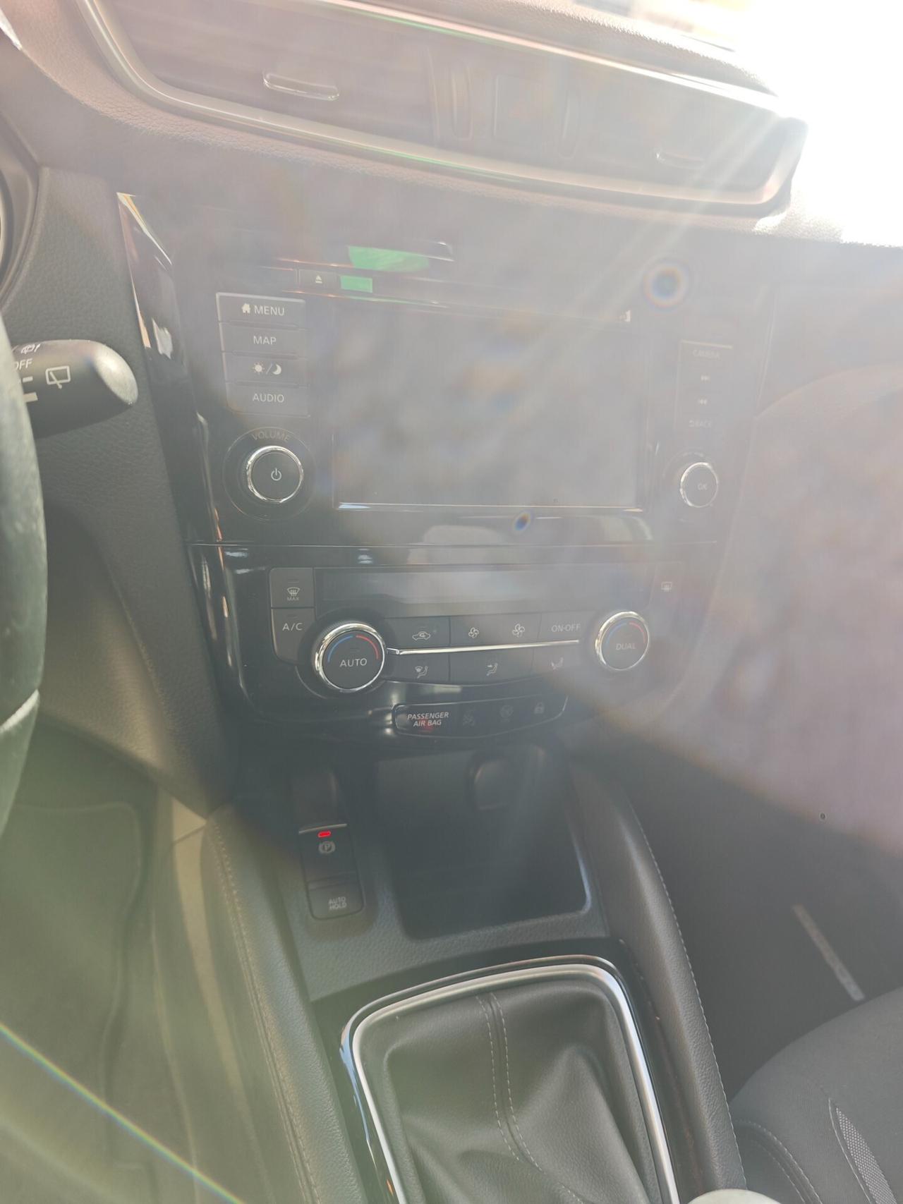 Nissan Qashqai 1.3 DIG-T 140 CV Business