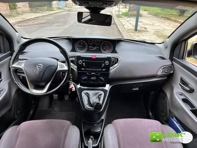 LANCIA Ypsilon 1.2 69 CV 5pt GPL Ecochic Gold - TUA DA ?153,00