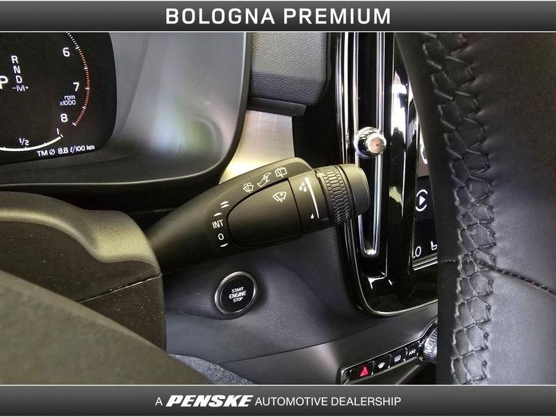 Volvo XC40 T2 automatico Core