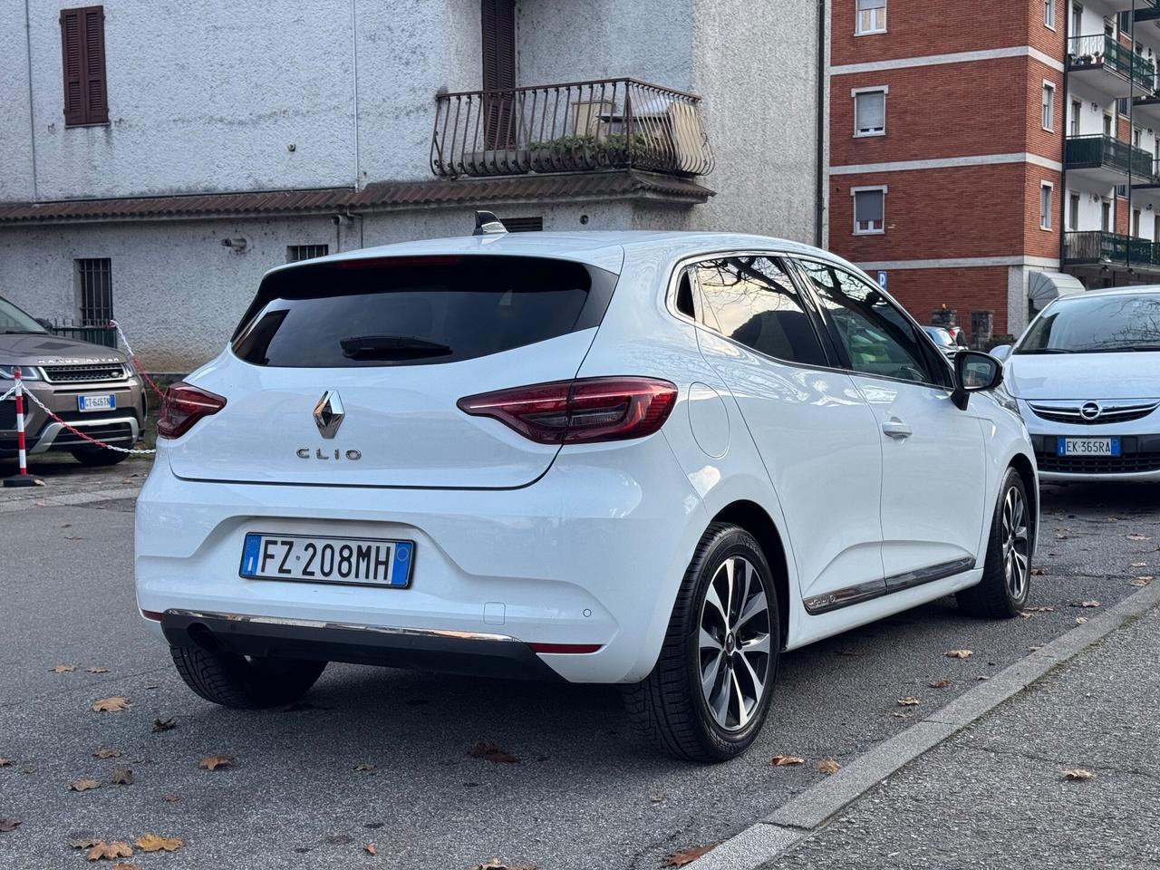 Renault Clio SCe 75 CV 5 porte - INTERNI FULL OPTIONAL - OK NEOPATENTATI - TELCAMERA 360°- VETRI OSCURATI