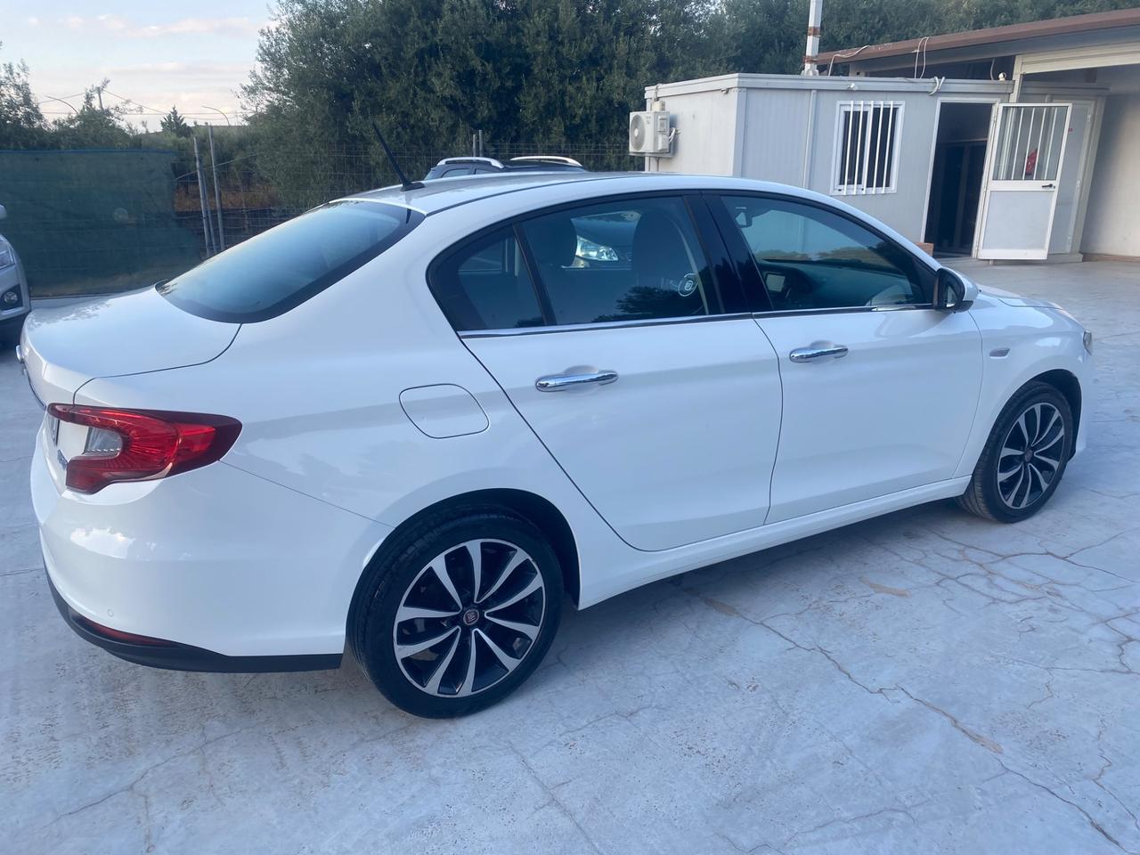 Fiat Tipo 1.6 Mjt 4 porte Lounge