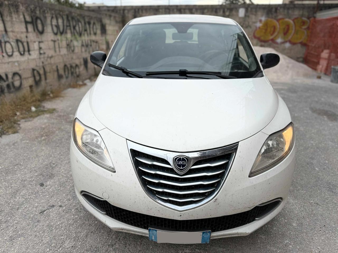 Lancia Ypsilon 0.9 TwinAir 85 CV 5 porte Metano Ecochic Gold