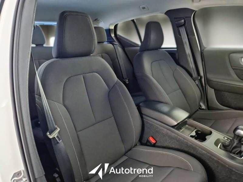 Volvo XC40 T2 129 CV NAVI LED Momentum Pro