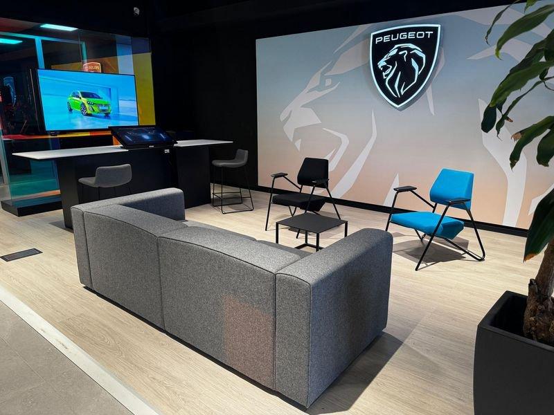 Peugeot 208 GT Hybrid 145 e-DCS6 auto