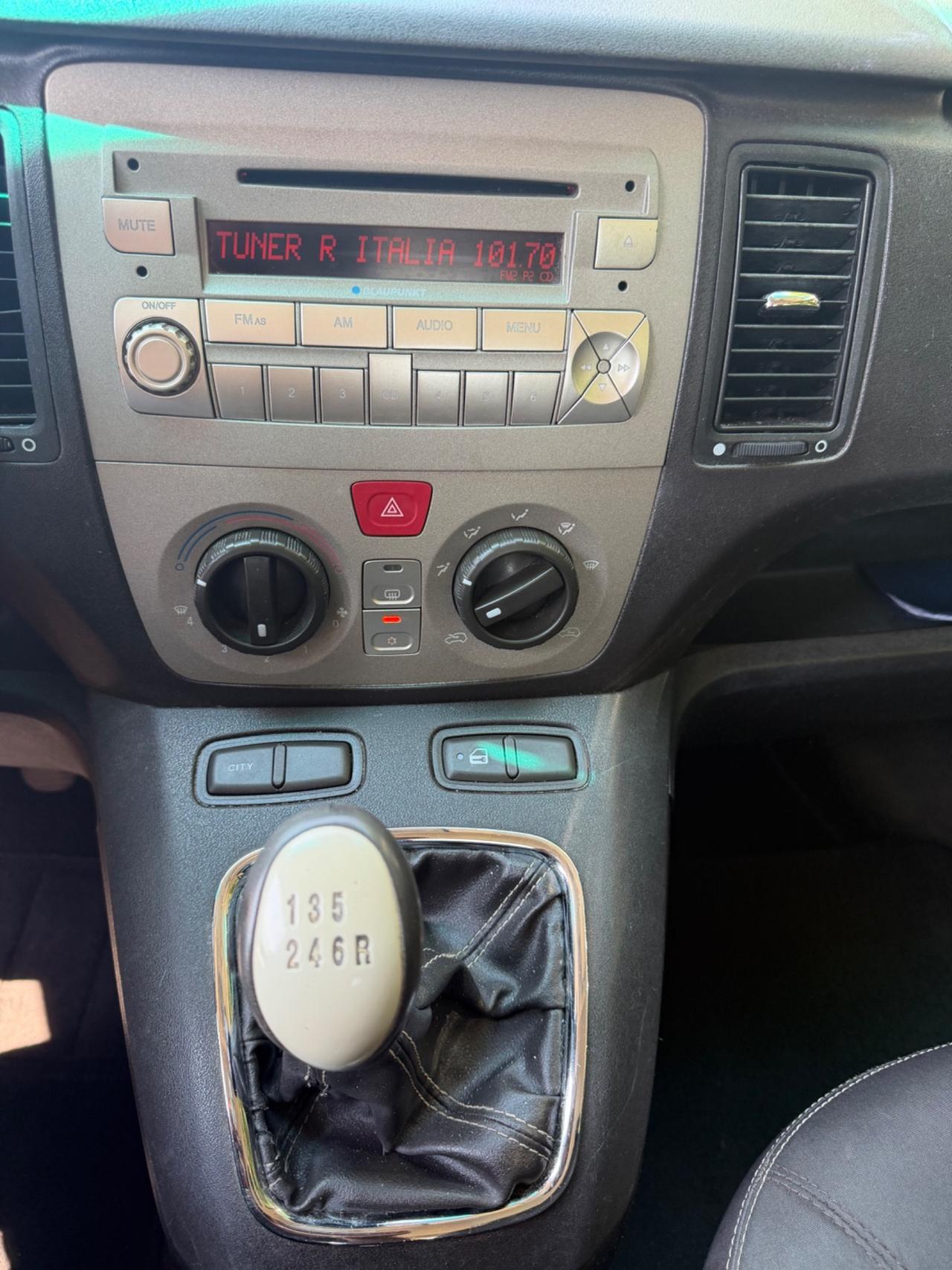 Lancia MUSA 1.4 16V Poltrona Frau