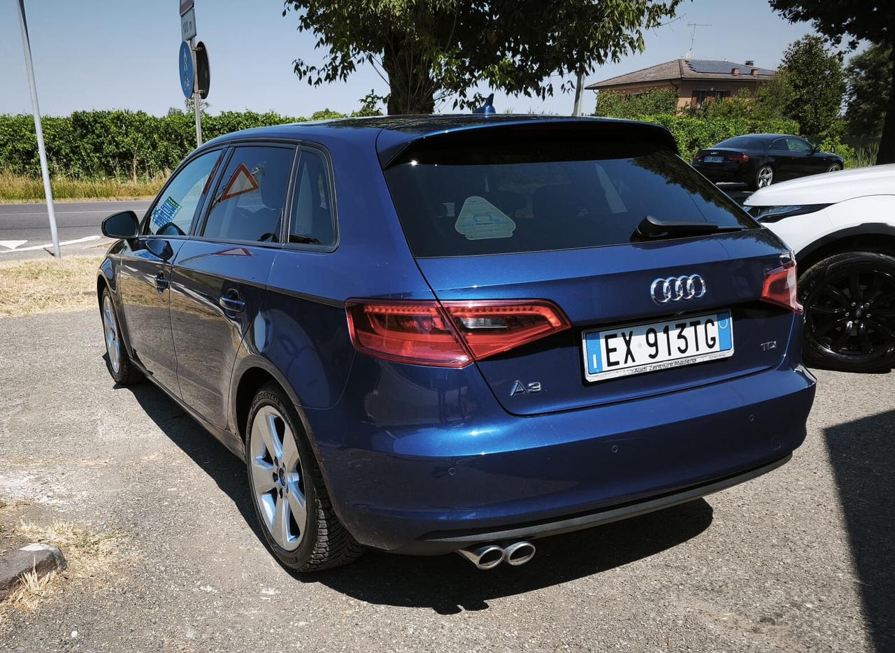 Audi A3 Sportback 2.0 tdi Ambiente 150cv s-tronic E6