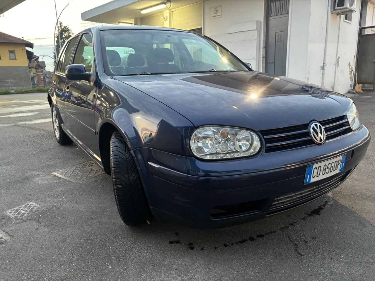 Volkswagen Golf 1.6 5p. Comfortline