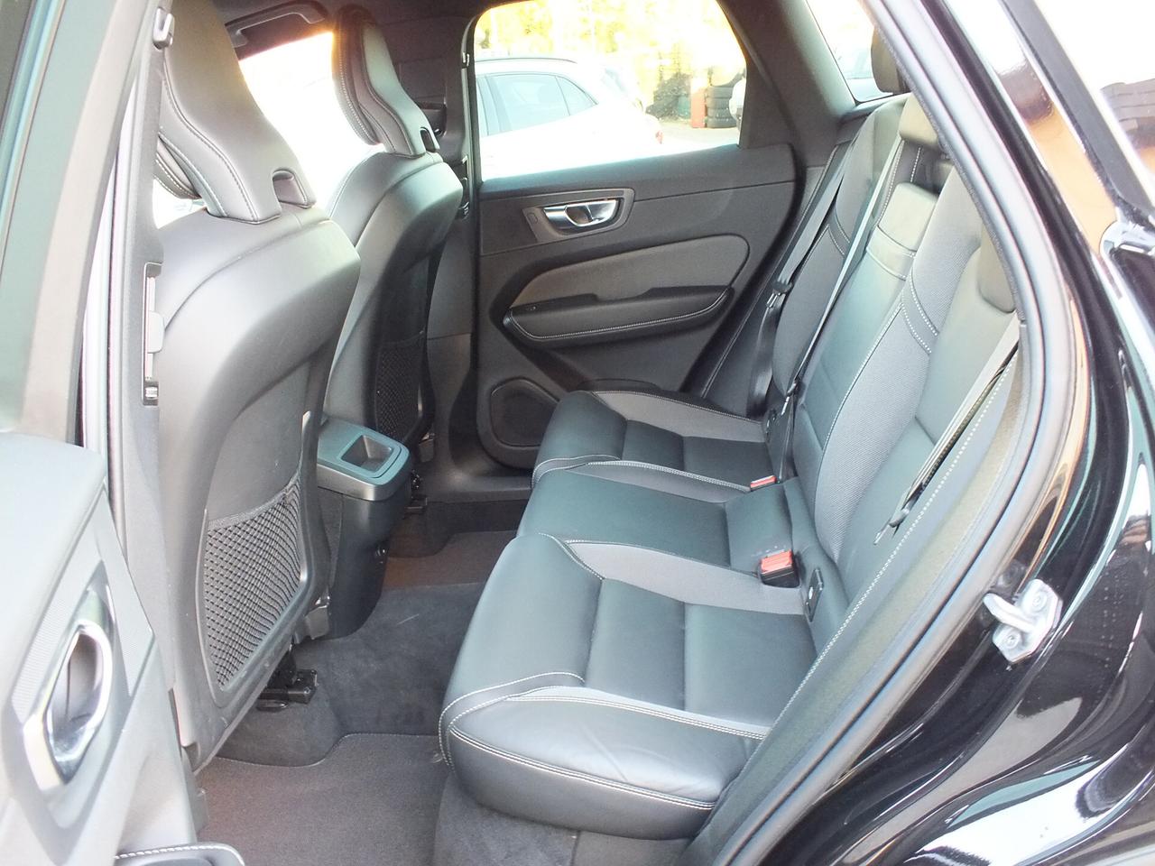 VOLVO XC60 B4 HYBRID DIESEL AWD AUT. AUTOCARRO N1 + IVA