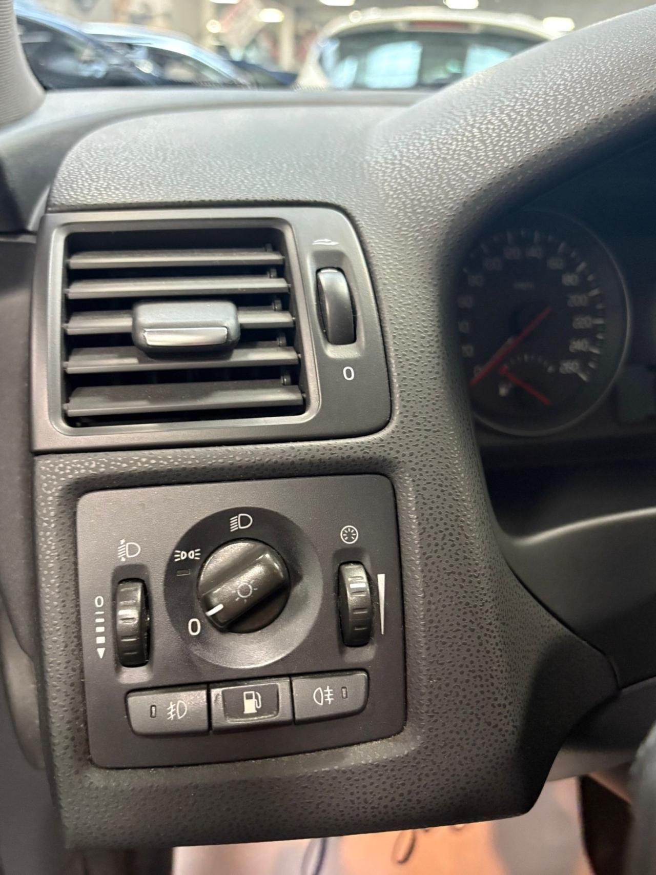 Volvo V50 D2 R-design 114CV Manuale