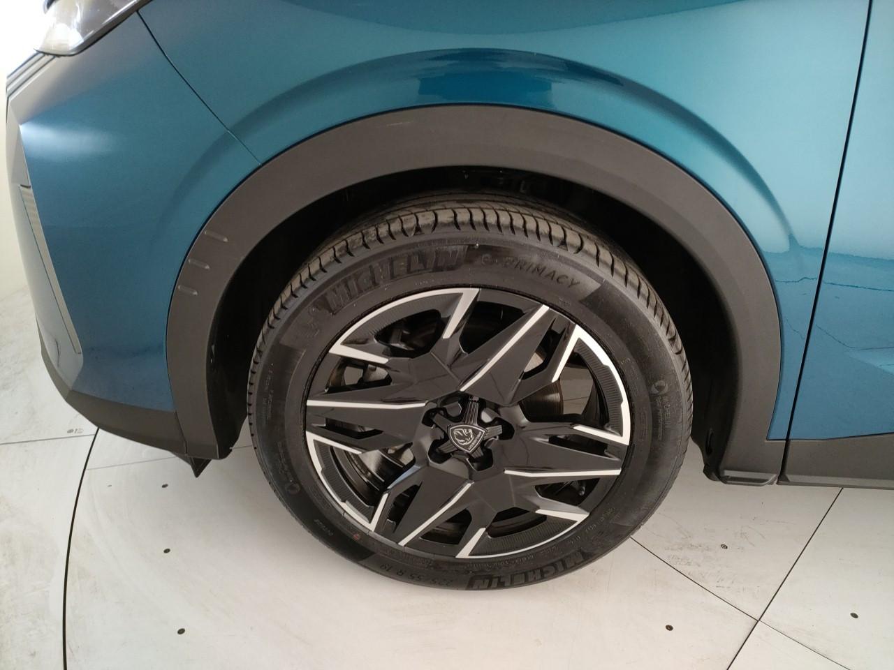 PEUGEOT 5008 1.2 hybrid Allure 145cv 7p.ti e-dcs6