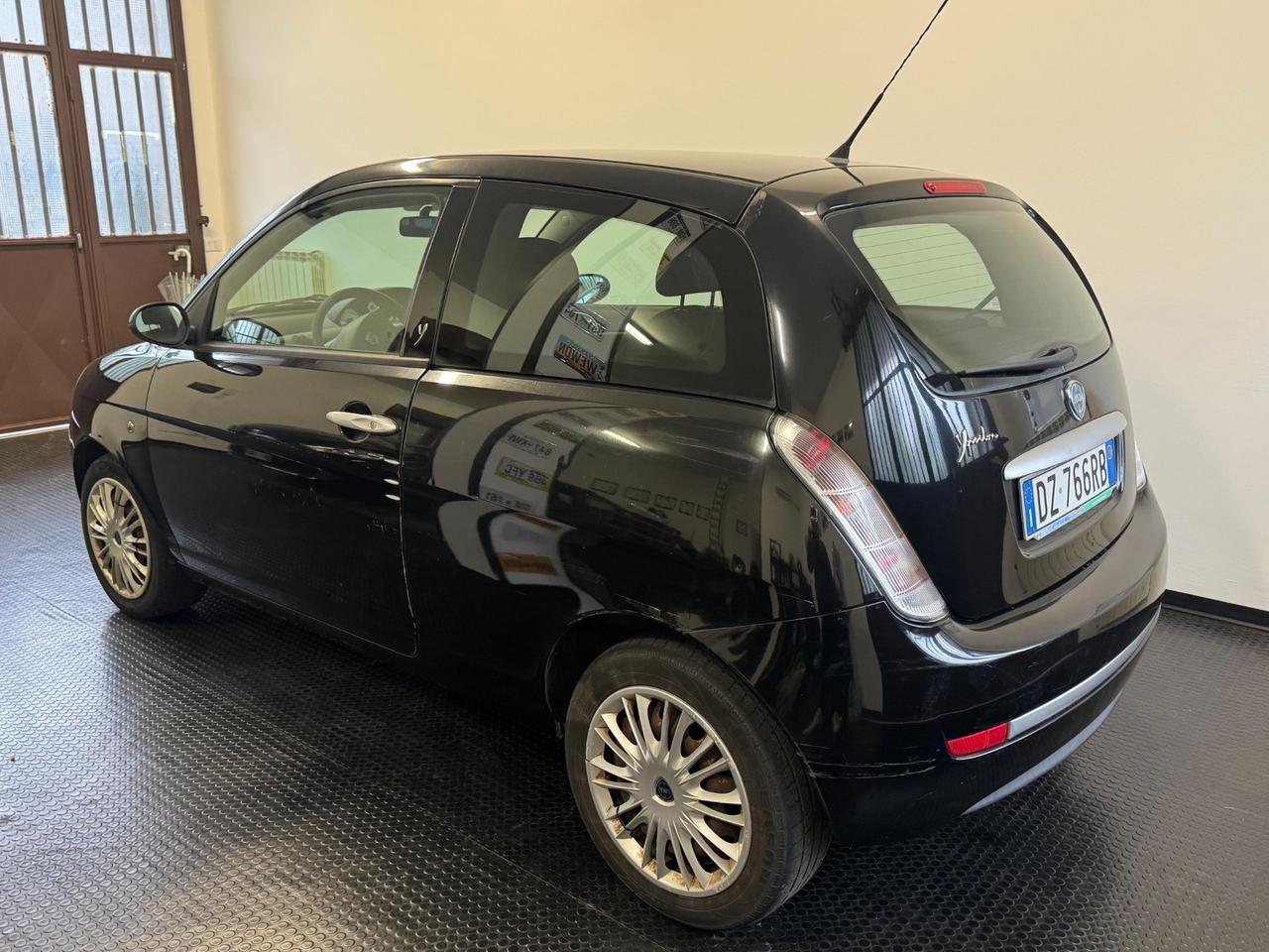 Lancia Ypsilon 1.2 benzina - adatta a neopatentati