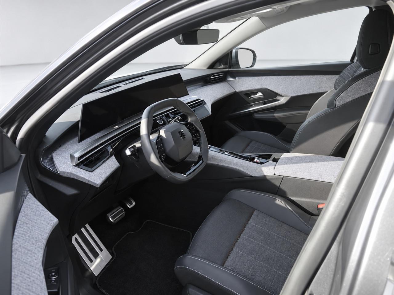 PEUGEOT 5008 III 2024 - Nuovo 5008 Hybrid 136 e-DCS6 GT