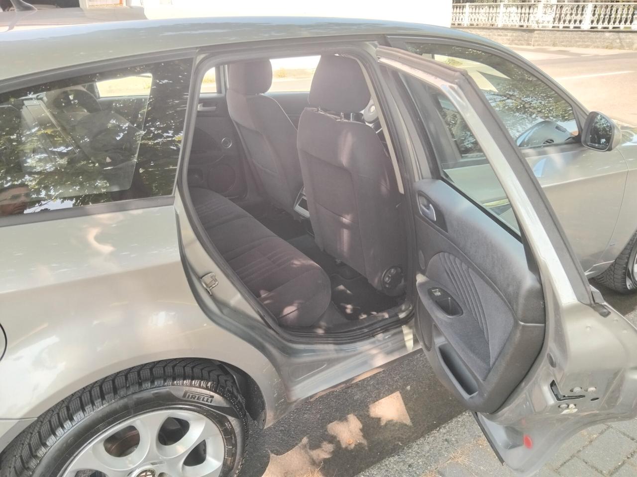 Alfa Romeo 159 2.0 JTDm Sportwagon Distinctive km 180 mila euro 5