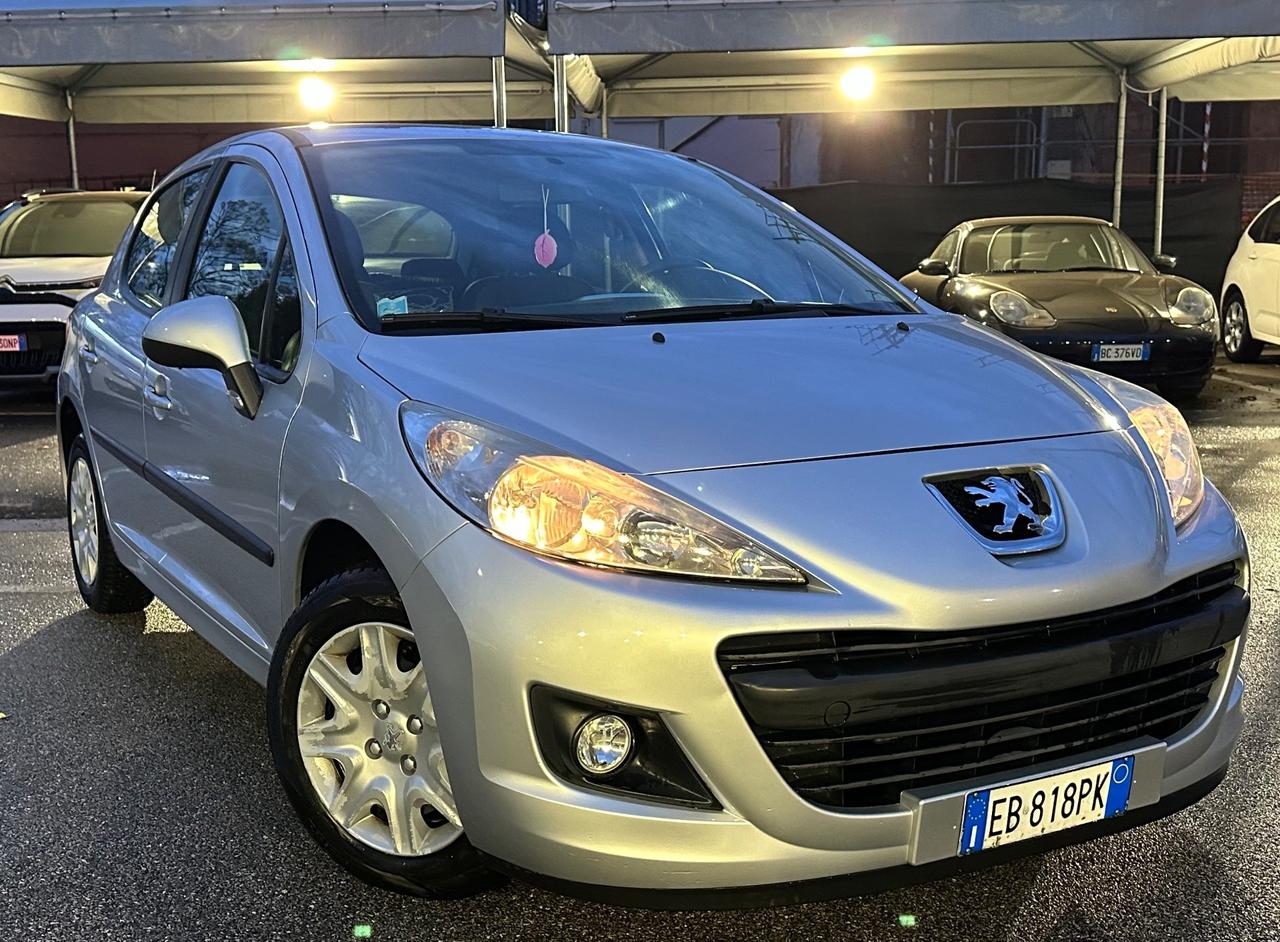 Peugeot 207 1.4 8V 75CV 5p. X Line