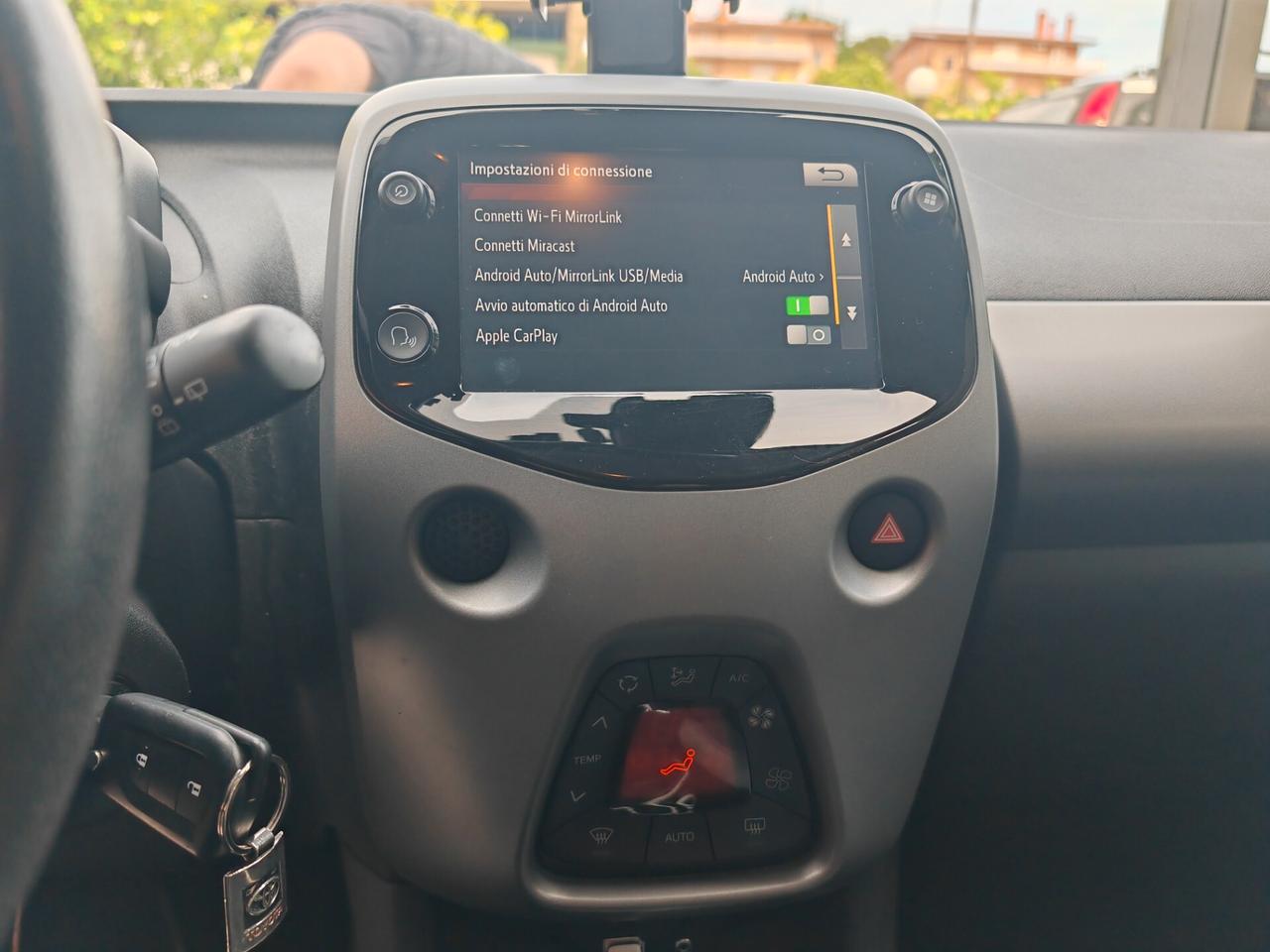Toyota Aygo Connect 1.0 VVT-i 72 CV 5 porte x-fun MMT