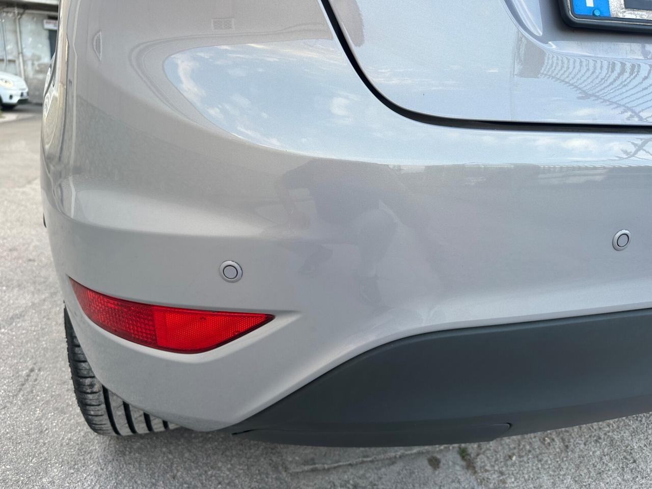 Ford Fiesta 1.2 Gpl 82 Cv Titanium 2012