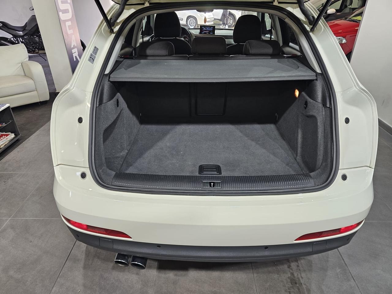 Audi Q3 2.0 TDI 140cv S line