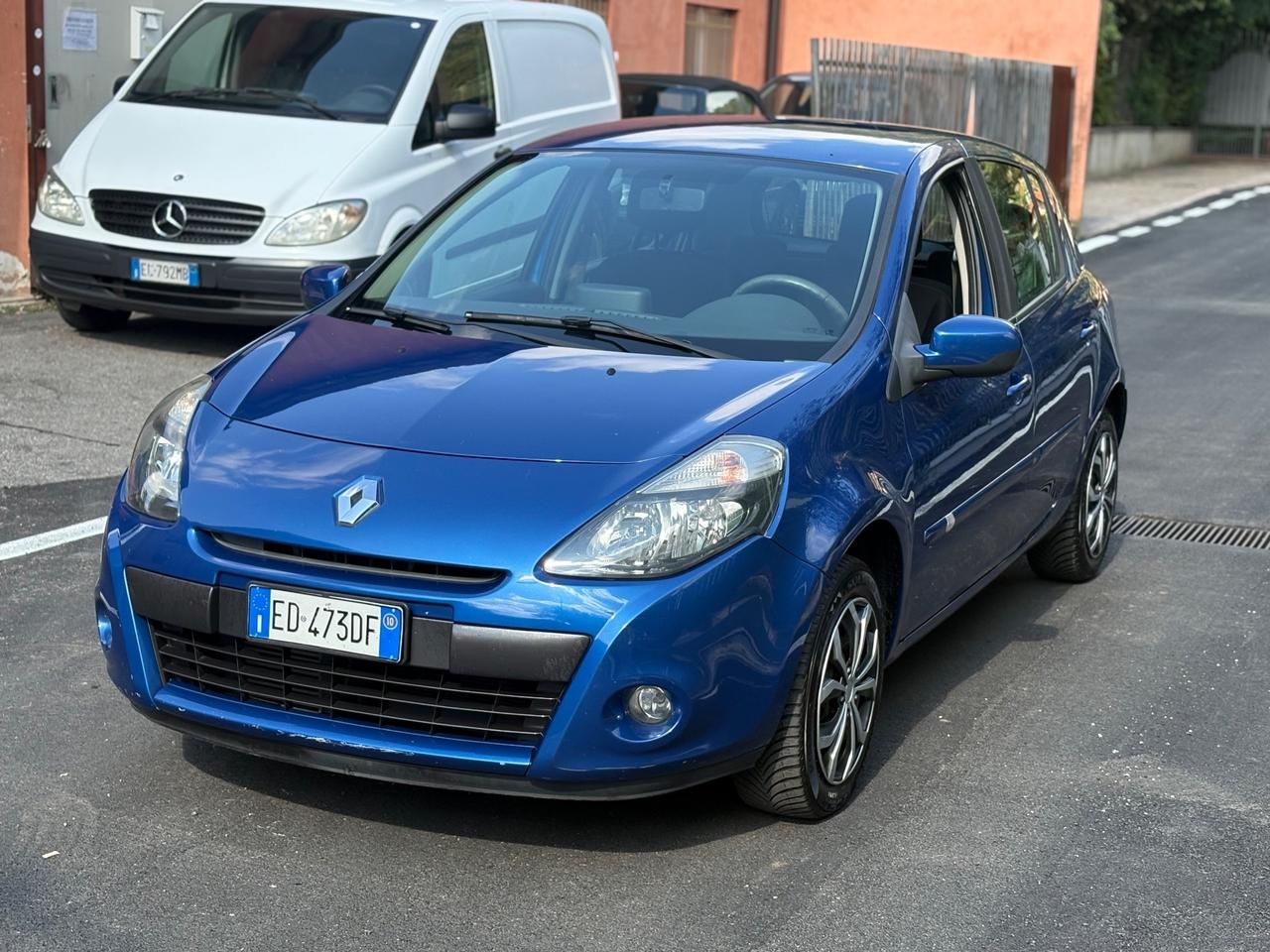 Renault Clio 1.2 16V 5 porte Luxe NEOPATENTATI