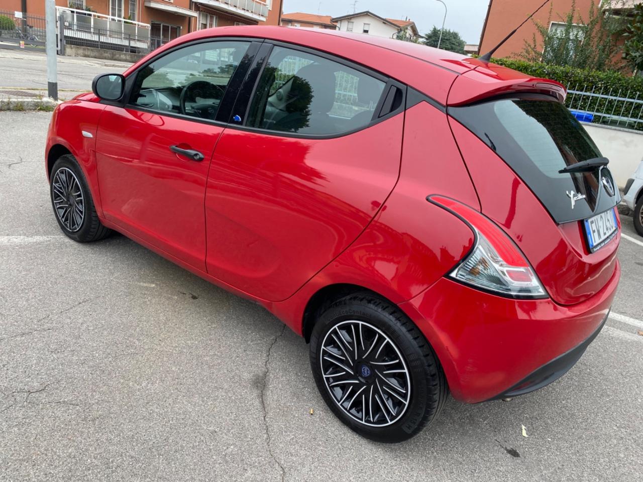 Lancia Ypsilon 1.2 69 CV 5 porte Elefantino Blu