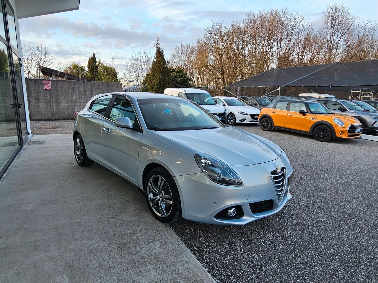 Alfa Romeo Giulietta 1.6 JTDm-2 120 CV Distinctive