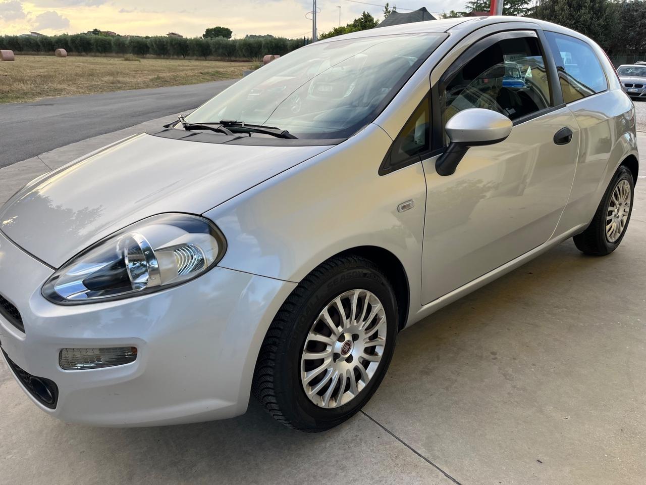 Fiat Punto 1.3 MJT II 75 CV 3 porte Street