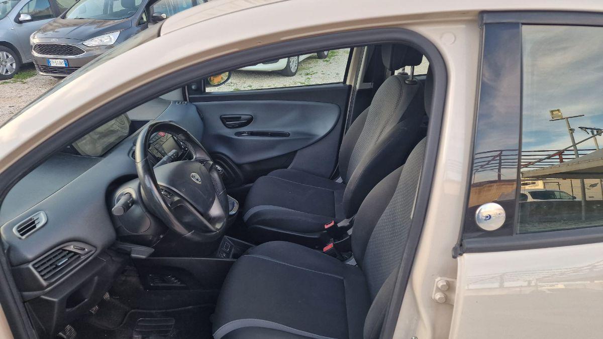 LANCIA - Ypsilon - 1.2 69 CV 5p. GPL Ecochic Gold