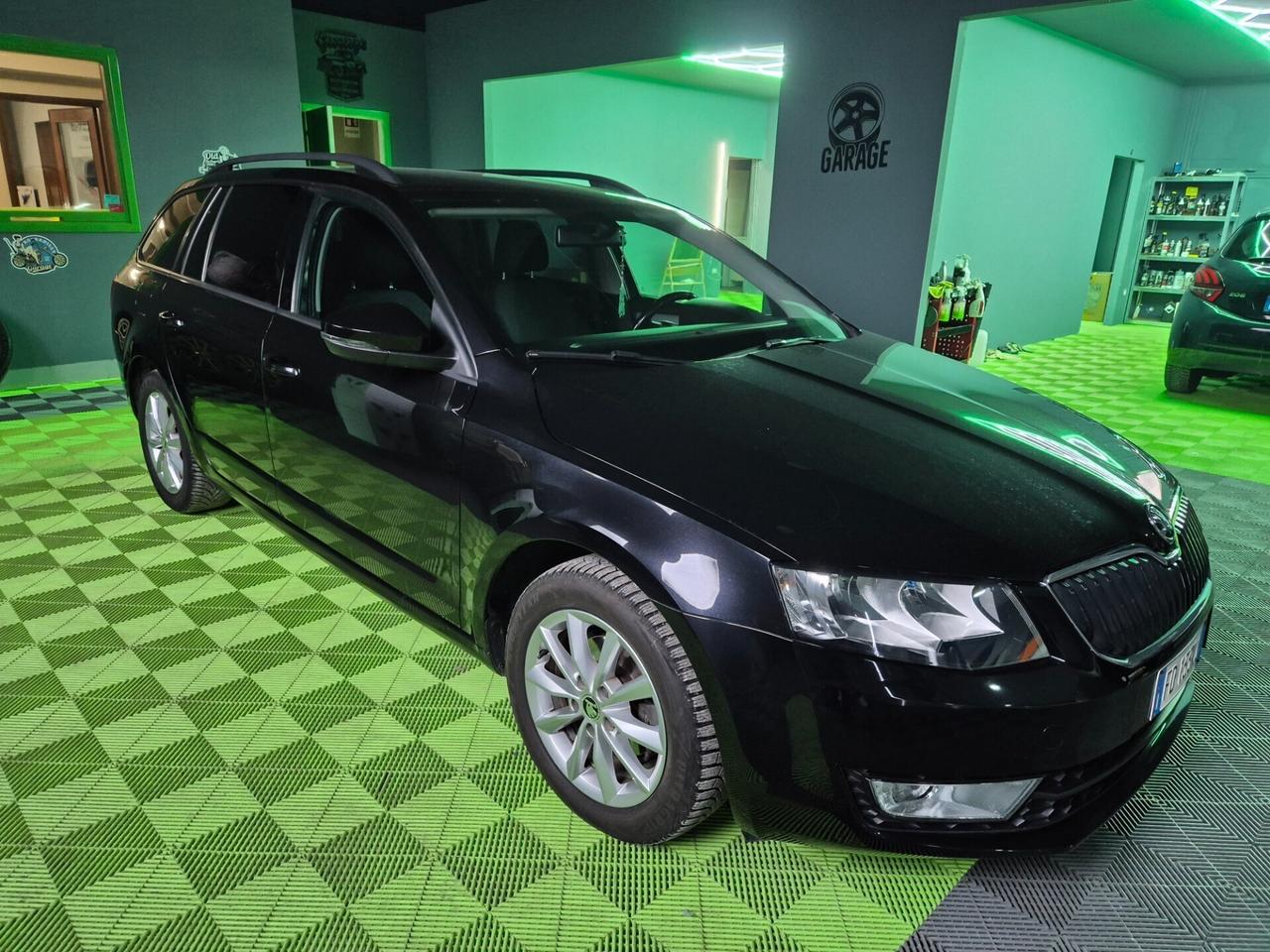 Skoda Octavia 1.6 TDI CR 110 CV Wagon Executive