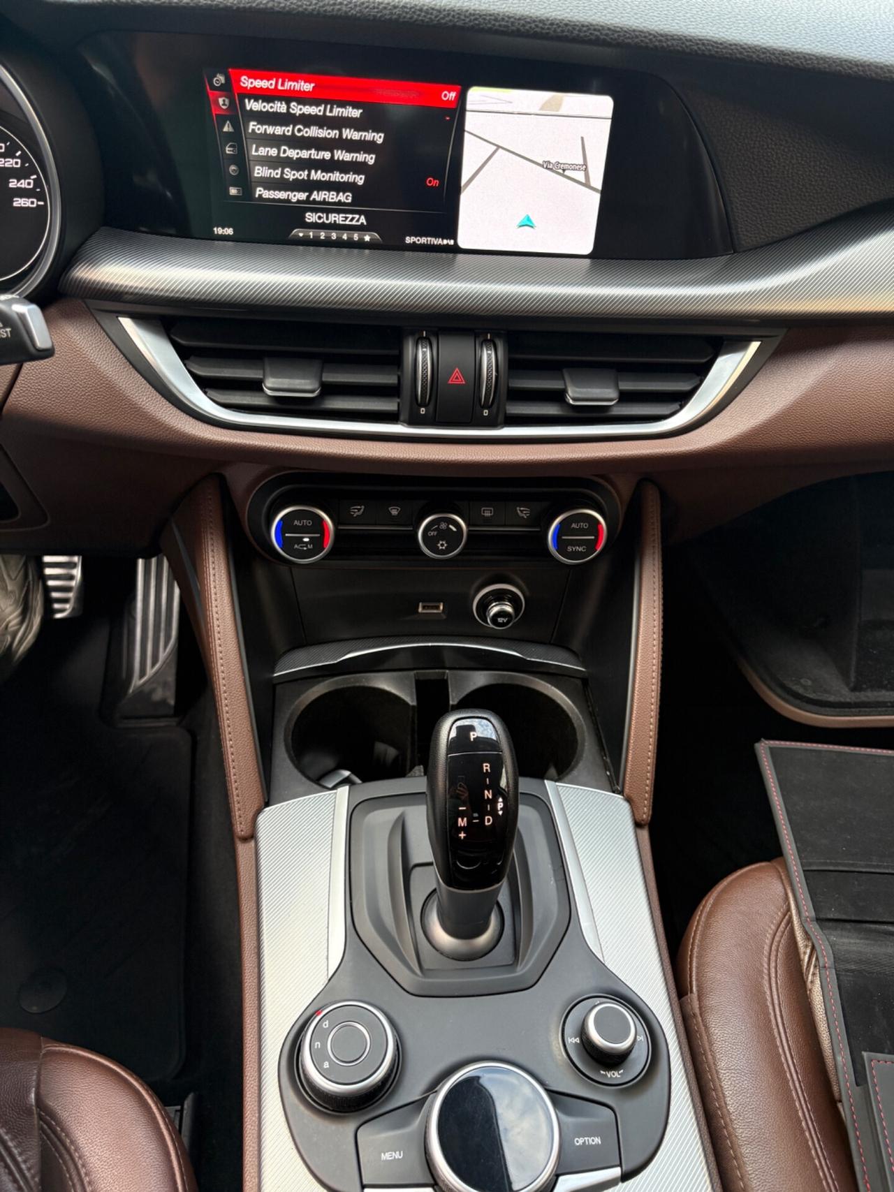 Alfa Romeo Stelvio Q4 2.2 T Diesel 210 CV -Perfetto