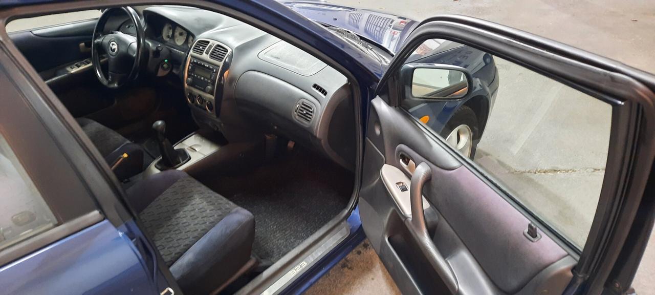 Mazda 323 F 1.6i 16V cat 5 porte Touring