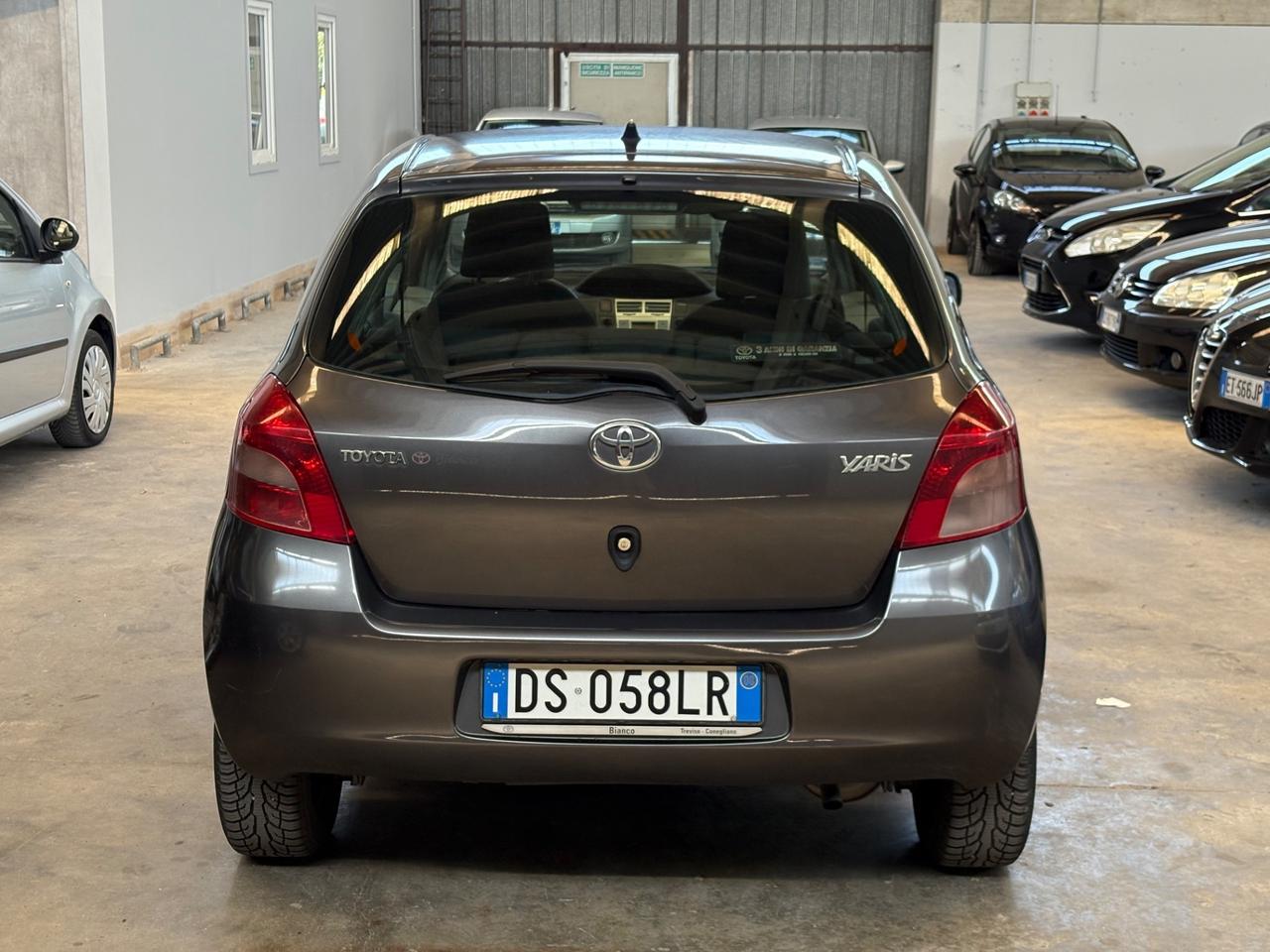 Toyota Yaris 1.0 5 porte Sol
