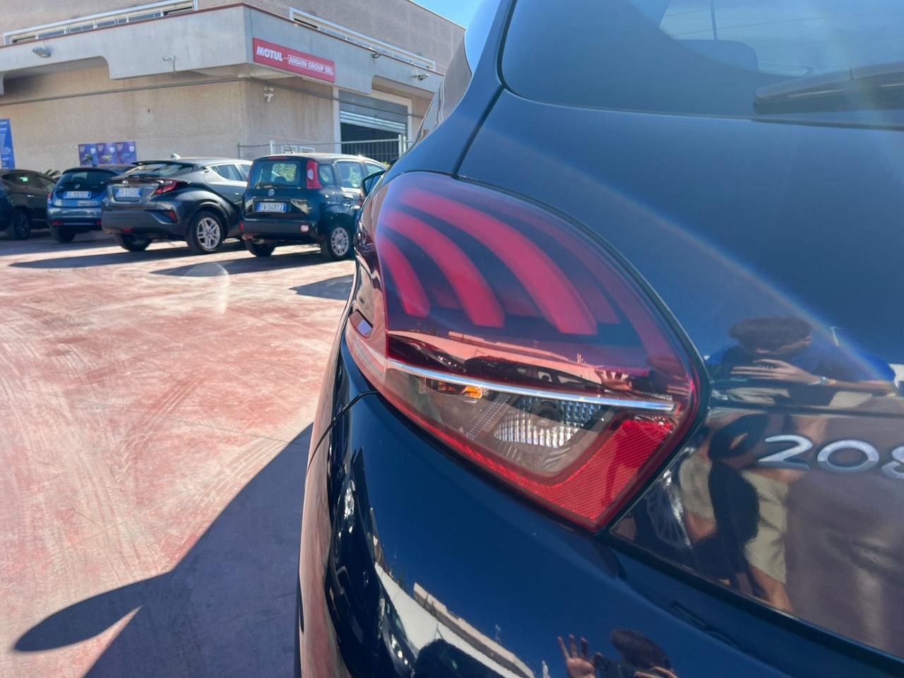 Peugeot 208 PureTech 82 5 porte Allure