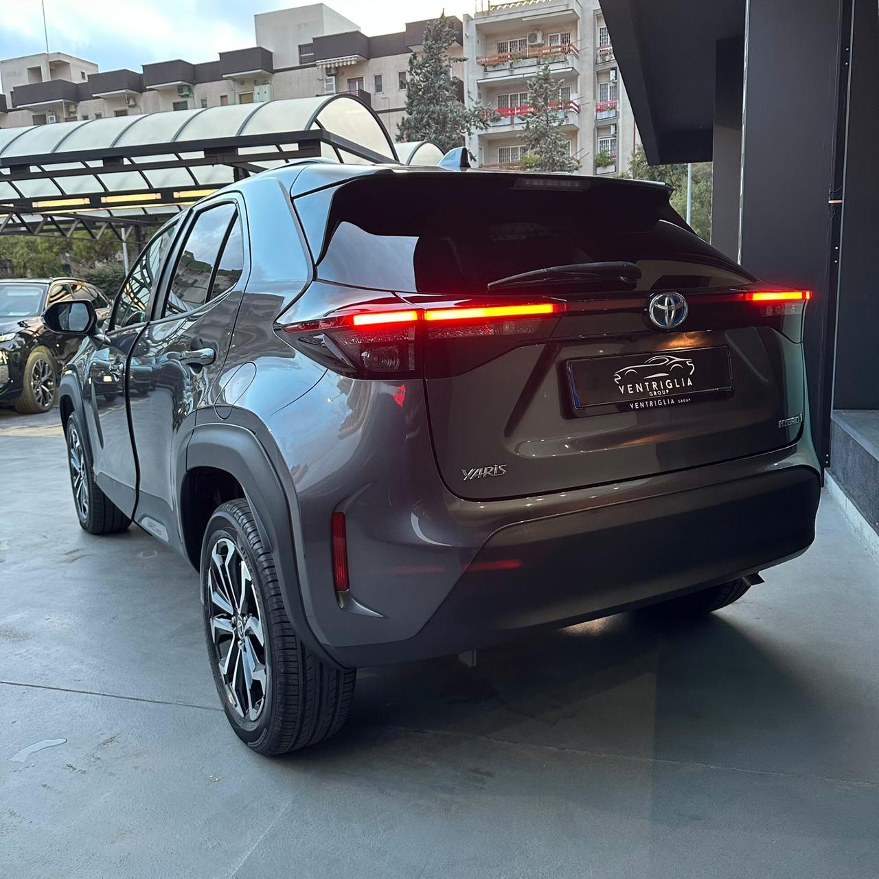 Toyota Yaris Cross 1.5 Hybrid 5p. E-CVT AWD-i Orange Edition