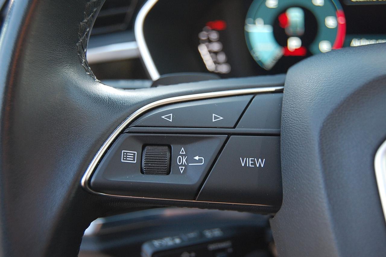 Audi Q3 35 TDI S tronic Business