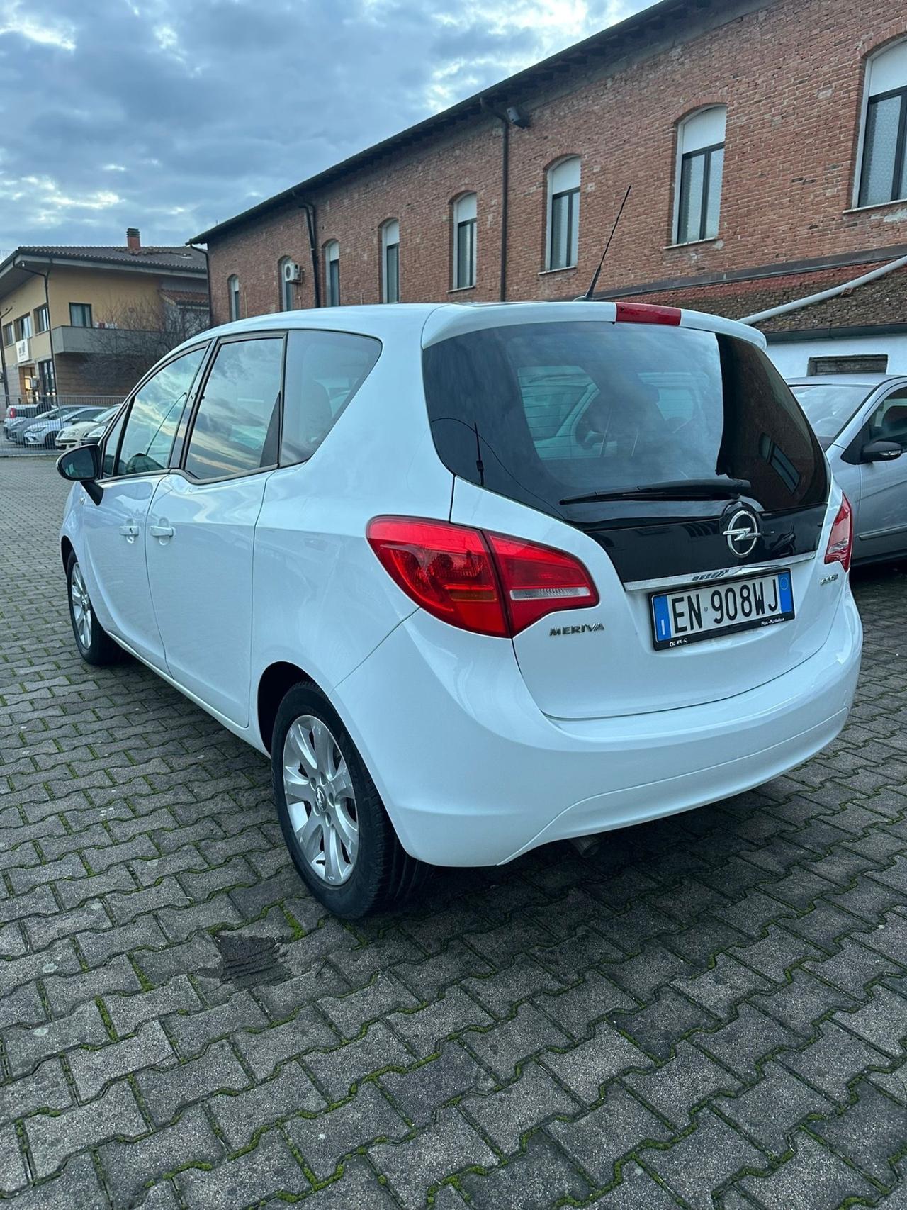 Opel Meriva 1.3 CDTI 95CV ecoFLEX Cosmo