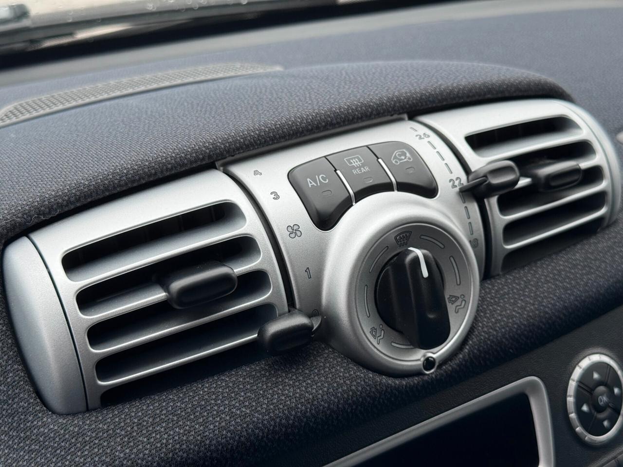 Smart ForTwo 1000 45 kW MHD coupé pure*TAGLIANDI CERTIFICATI*