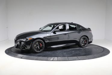 ALFA ROMEO Giulia 2.9 T V6 AT8 Quadrifoglio NOLEGGIO LUNGO TERMINE