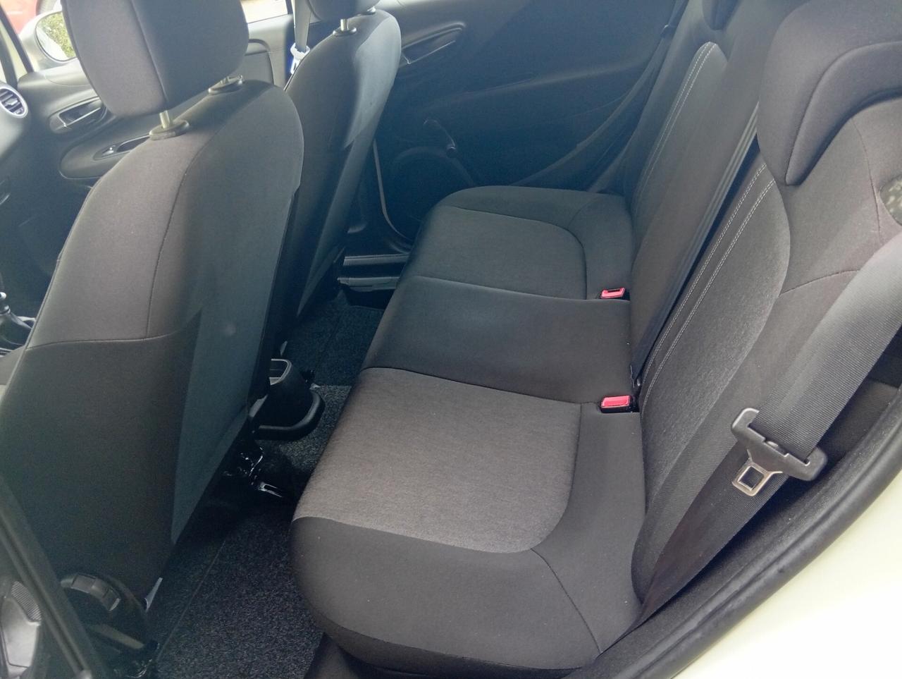Fiat Punto 1.4 2016 5 porte Street gpl