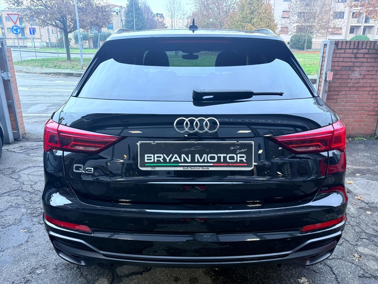 Audi Q3 SPB 45 TFSI e S tronic line edition