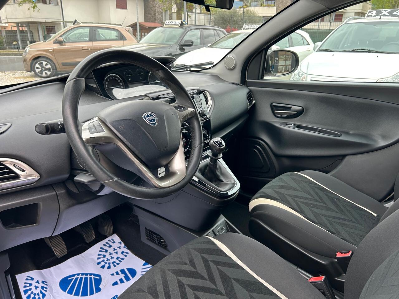 Lancia Ypsilon 1.2 GPL Ecochic Gold-UNIPROPRIETARIO