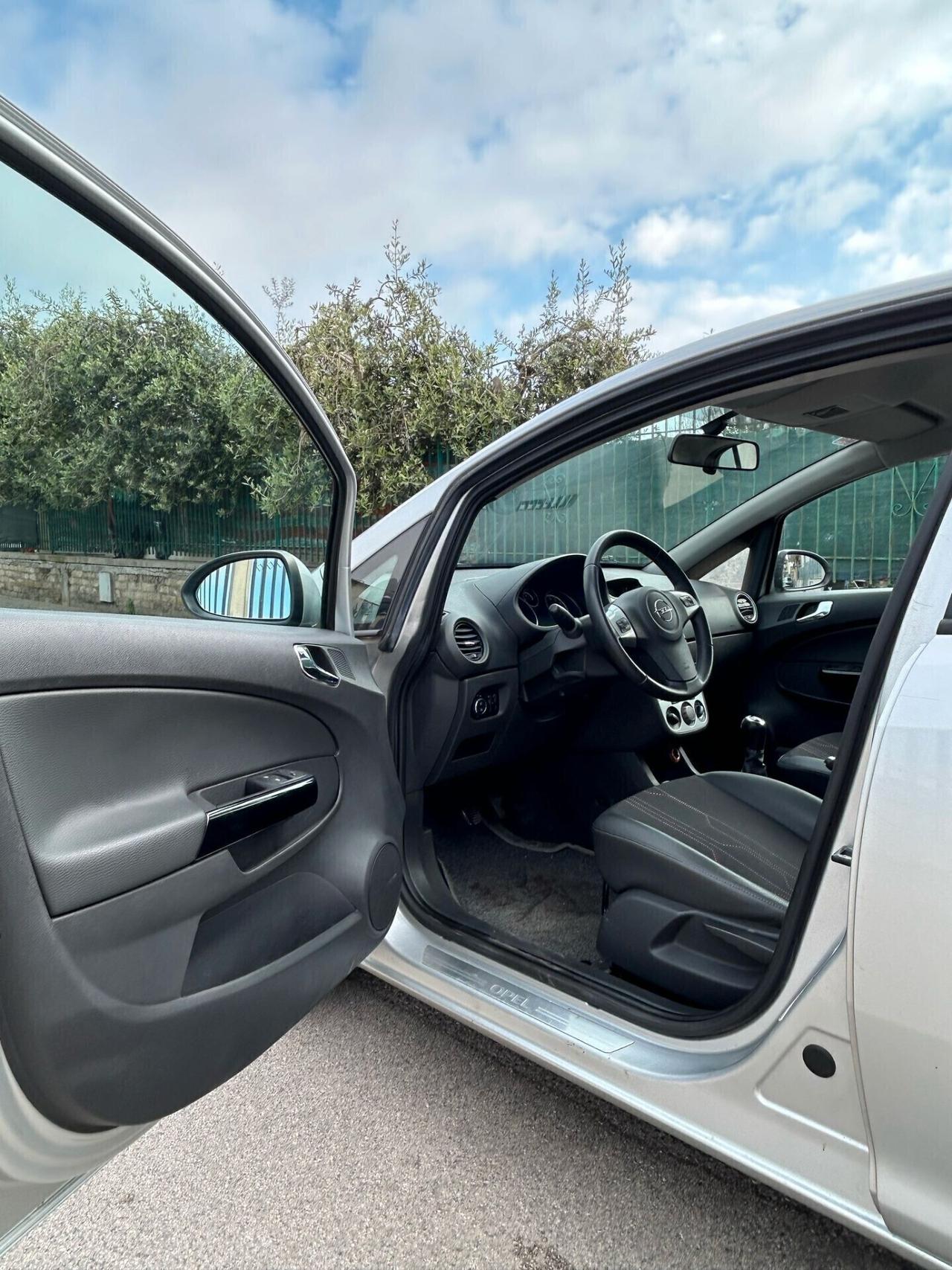 Opel Corsa 1.2 85CV 5 porte GPL-TECH ANNO 2013