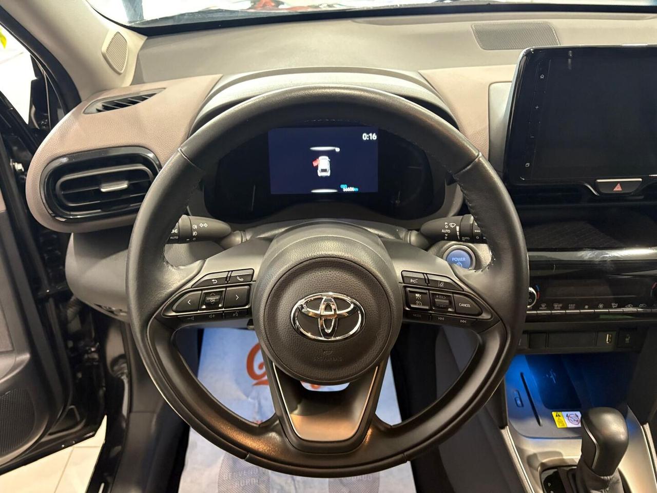 Toyota Yaris Cross 1.5h Lounge fwd 116cv e-cvt