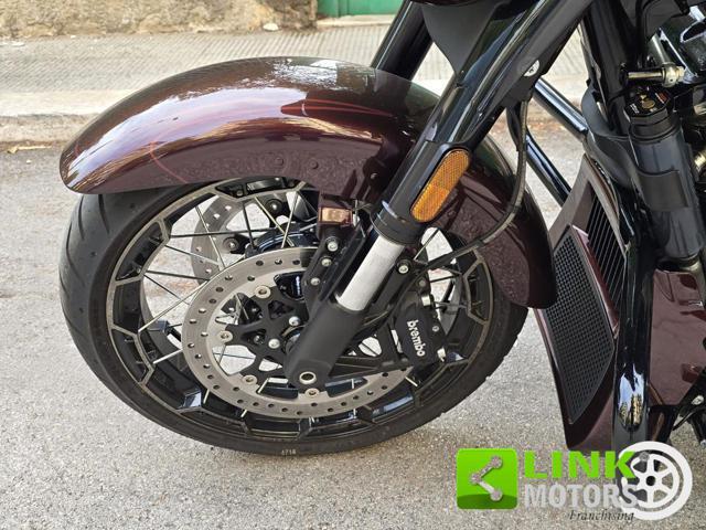 HARLEY-DAVIDSON CVO Street Glide 25th