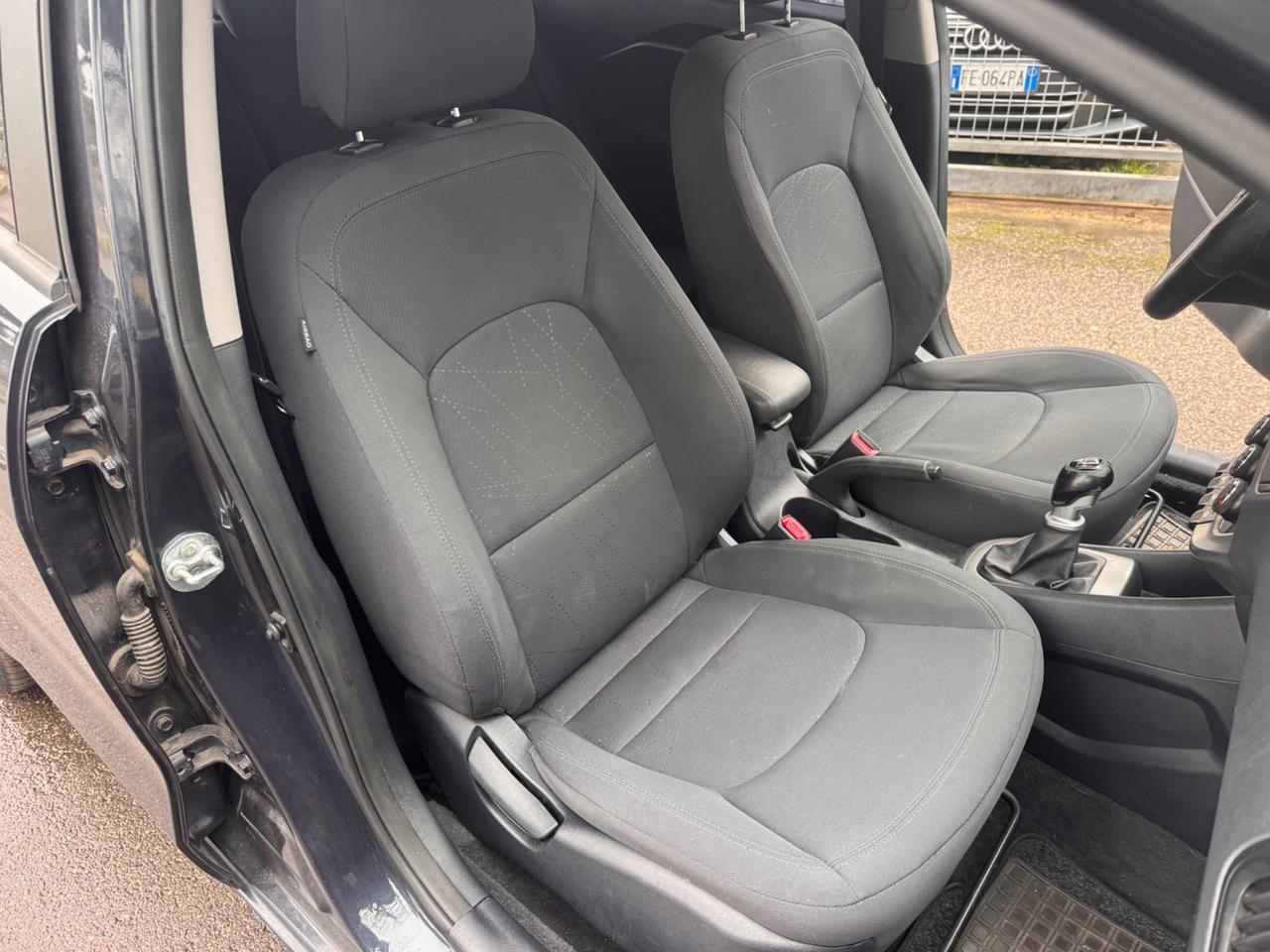 Kia Rio 1.1 CRDi 5p. NEOPATEN garanzia 12 mesi