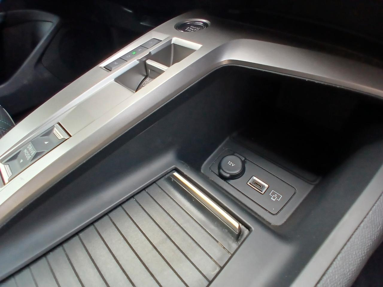 Peugeot 408 Hybrid 145 e-DCS6 Allure