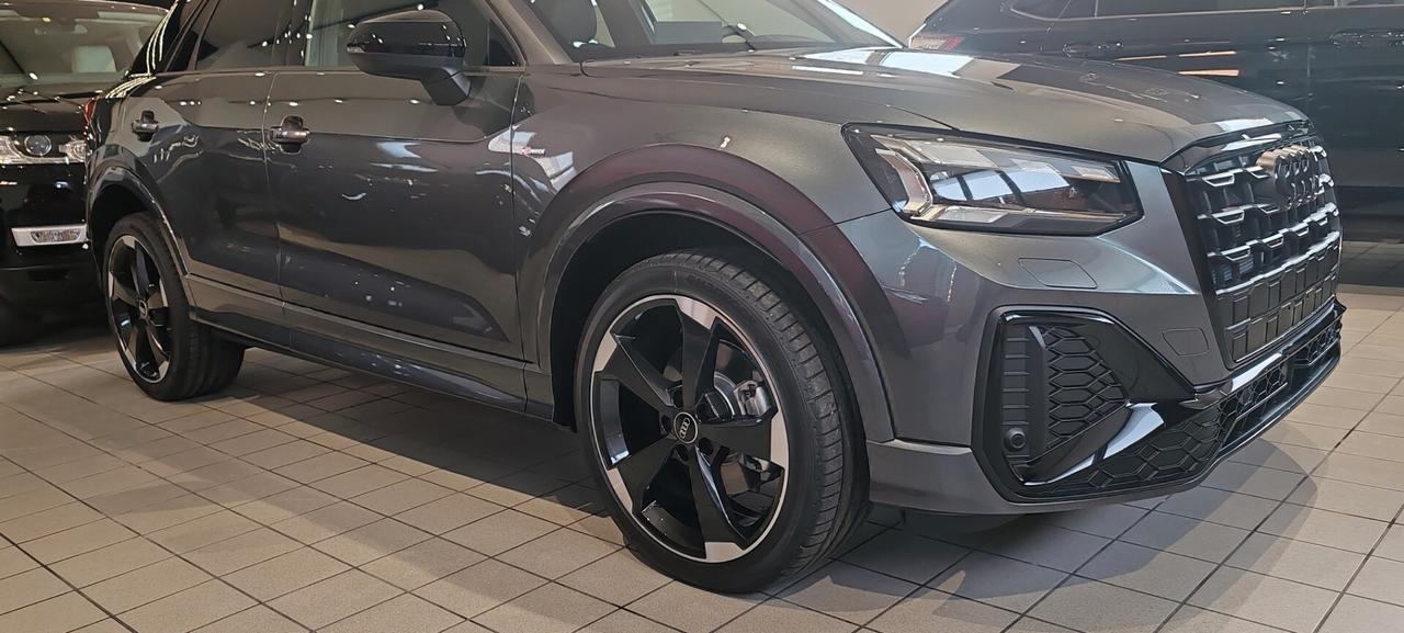 Audi Q2 35 TDI S tronic Identity Black