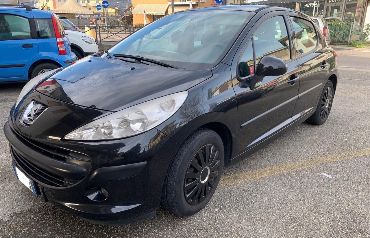 Peugeot 207 1.4 HDi 5p. ONE Line ok neopatentati