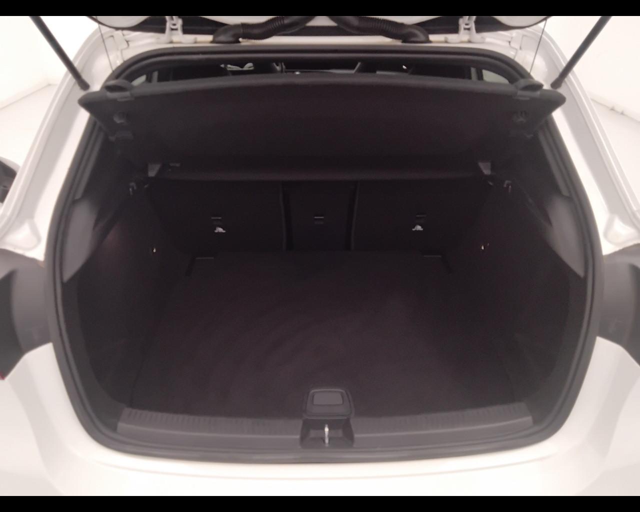 Mercedes-Benz Classe A - W177 2018 - A 180 d Premium auto