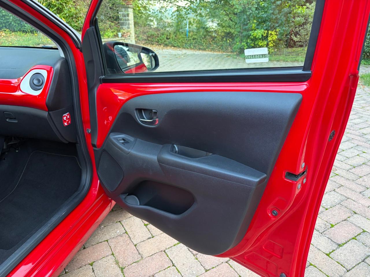 Citroen C1 VTi 72 S&S 5 porte Shine UNICO PROPRIETARIO