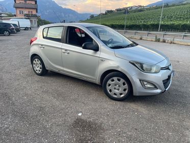 Hyundai i20 1.2 5p. Sound Edition SI NEOPATENTATI